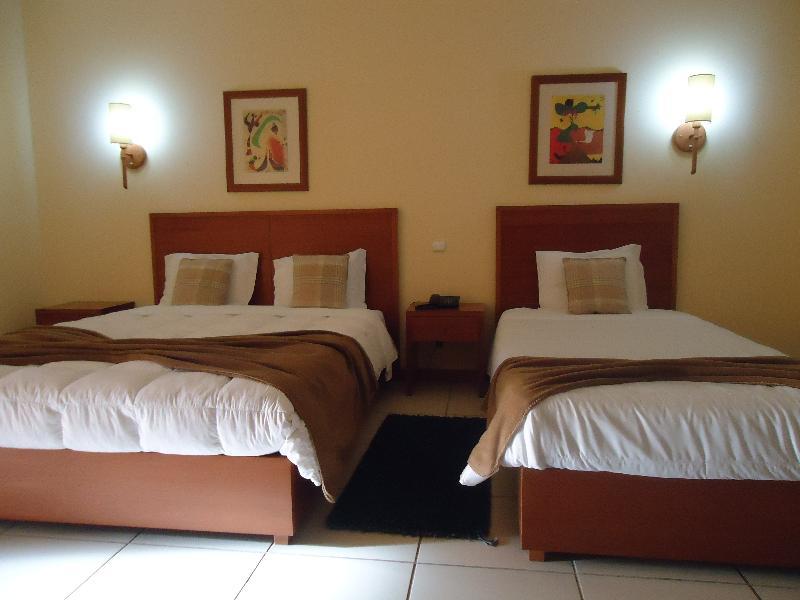 Hotel Pombeira Guarda Extérieur photo